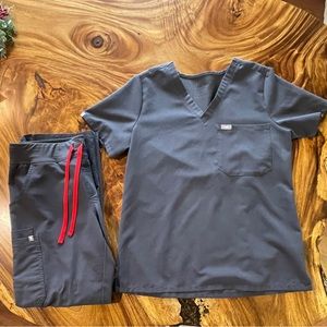 Figs Charcoal Scrub Top and Pant